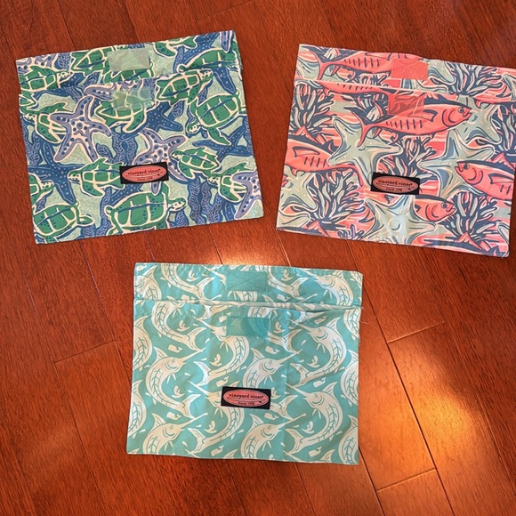 Vineyard Vines Swim Trunk Velcro bags - Picture 2 of 2